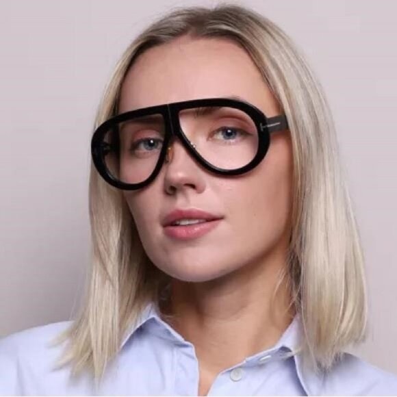 100% - New Authentic Tom Ford Troy TF836 Sunglasses – NWT - Picture 10 of 13